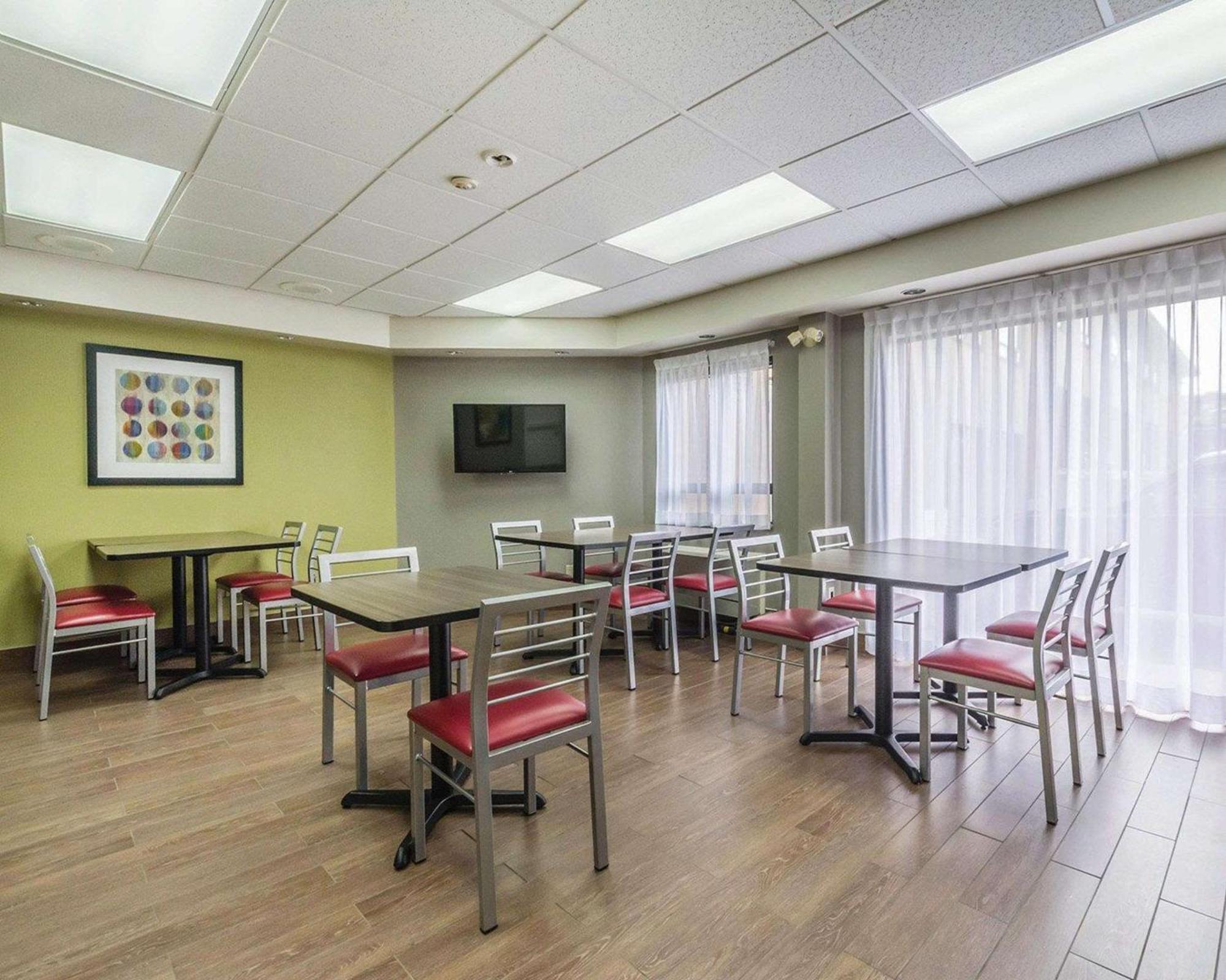 Comfort Inn Thetford Mines Εξωτερικό φωτογραφία